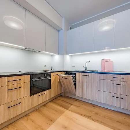 Zloty Premium-near Old Town *